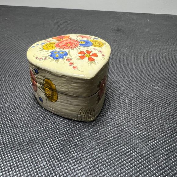 Vintage Heart Shaped Floral Trinket Box Hand Painted Folk Art Style - Picture 12 of 15